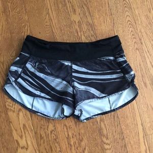 Lululemon speed up shorts, size 4